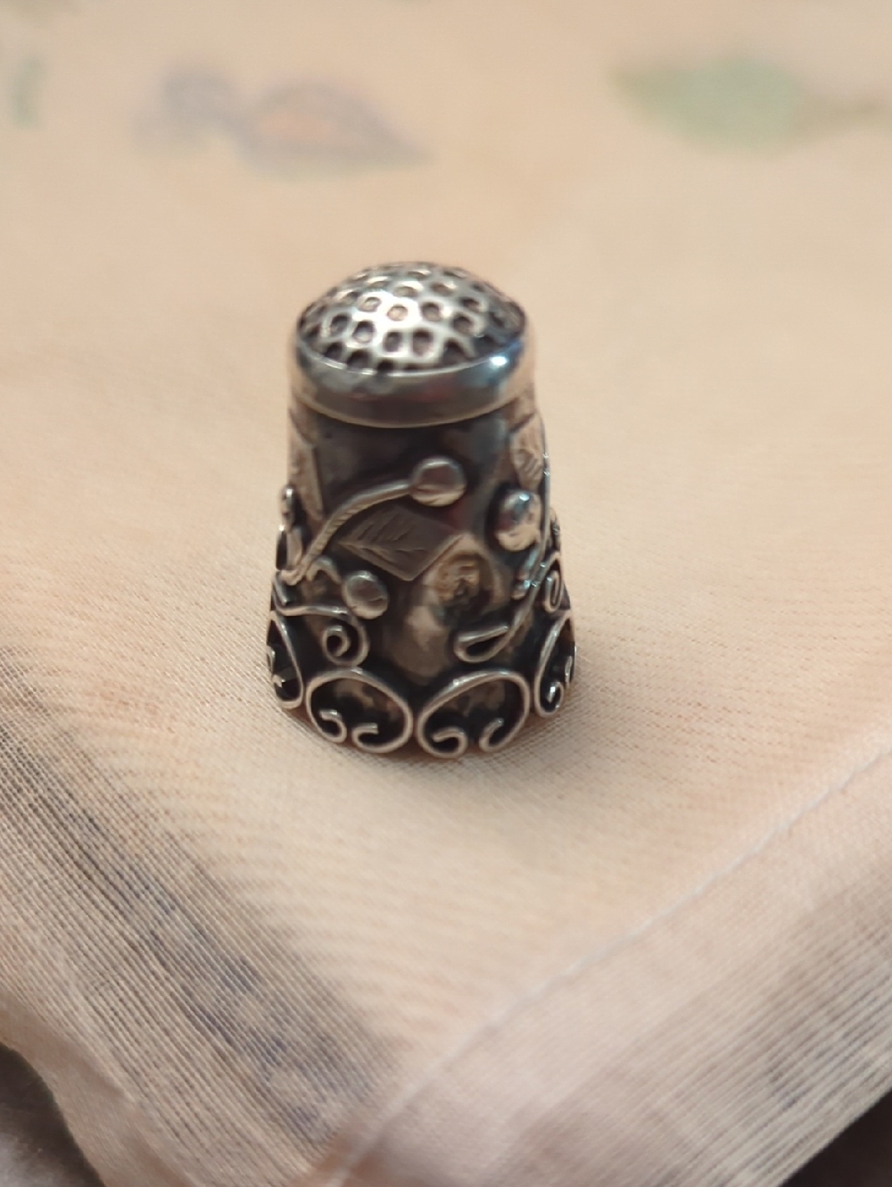VINTAGE TAXCO MEXICO Ornate Sterling Silver THIMBLE